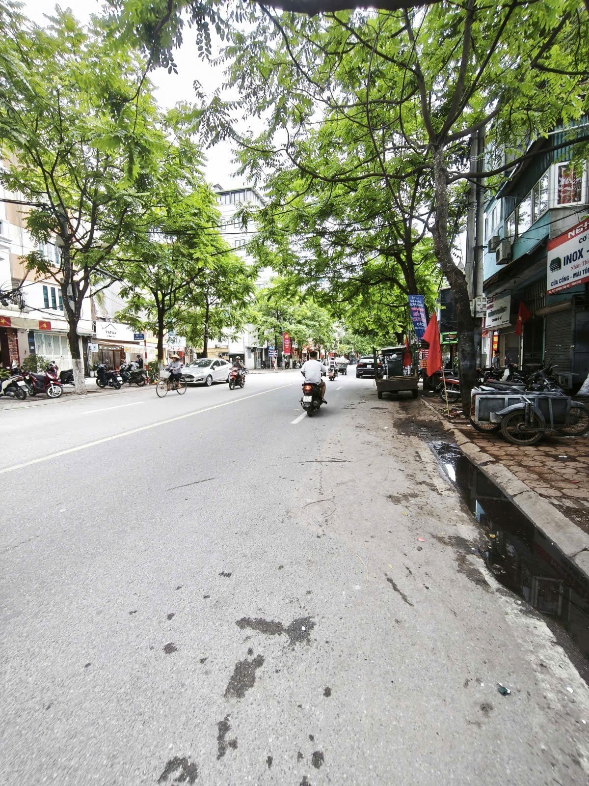Cần bán Nhà mặt tiền đường Dương Văn Bé, Phường Vĩnh Tuy, Diện tích 550m², Giá 22 Tỷ 3
