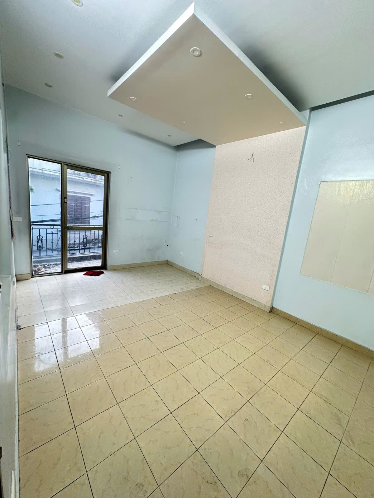 Cần bán Nhà mặt tiền đường Yên Duyên, Phường Yên Sở, Diện tích 52m², Giá 19 Tỷ