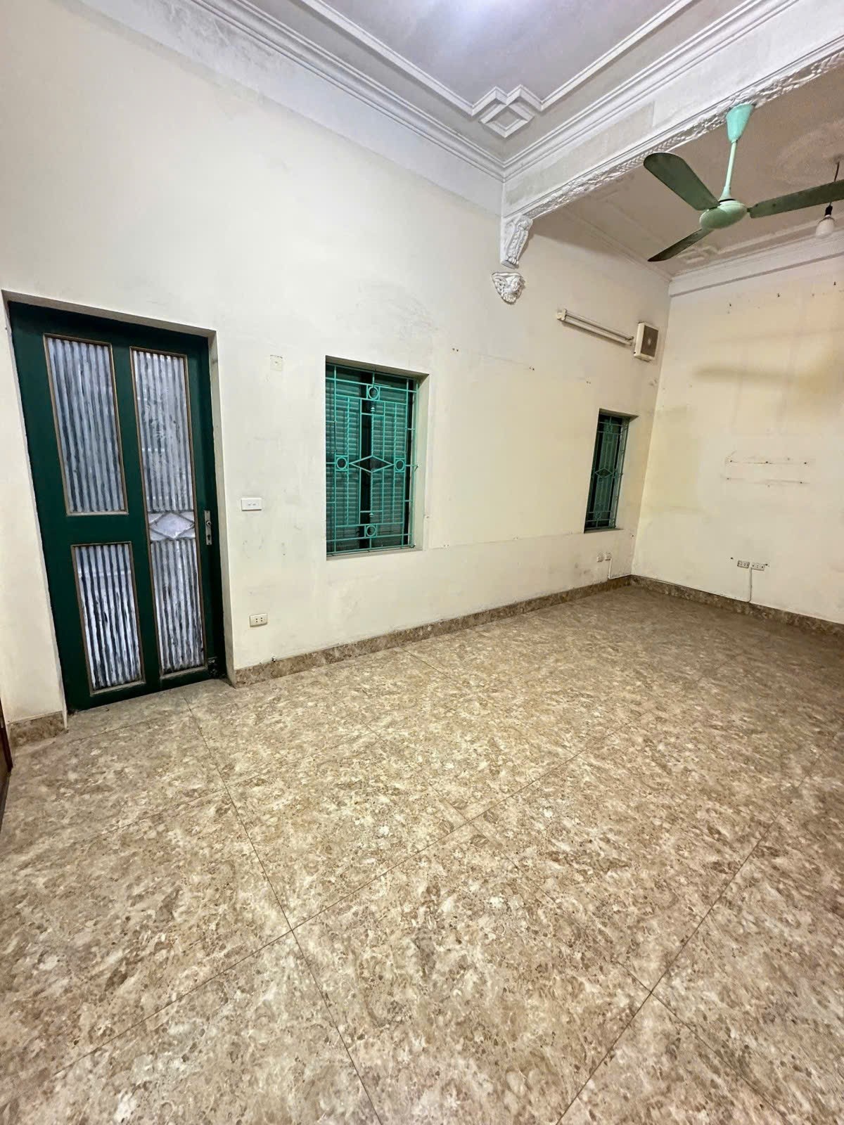 Cần bán Nhà mặt tiền đường Yên Duyên, Phường Yên Sở, Diện tích 52m², Giá 19 Tỷ 2