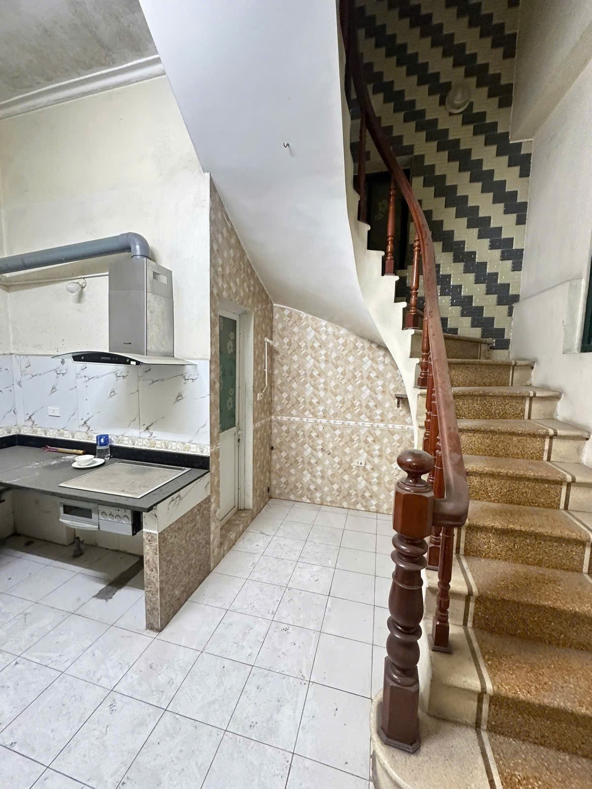 Cần bán Nhà mặt tiền đường Yên Duyên, Phường Yên Sở, Diện tích 52m², Giá 19 Tỷ 3