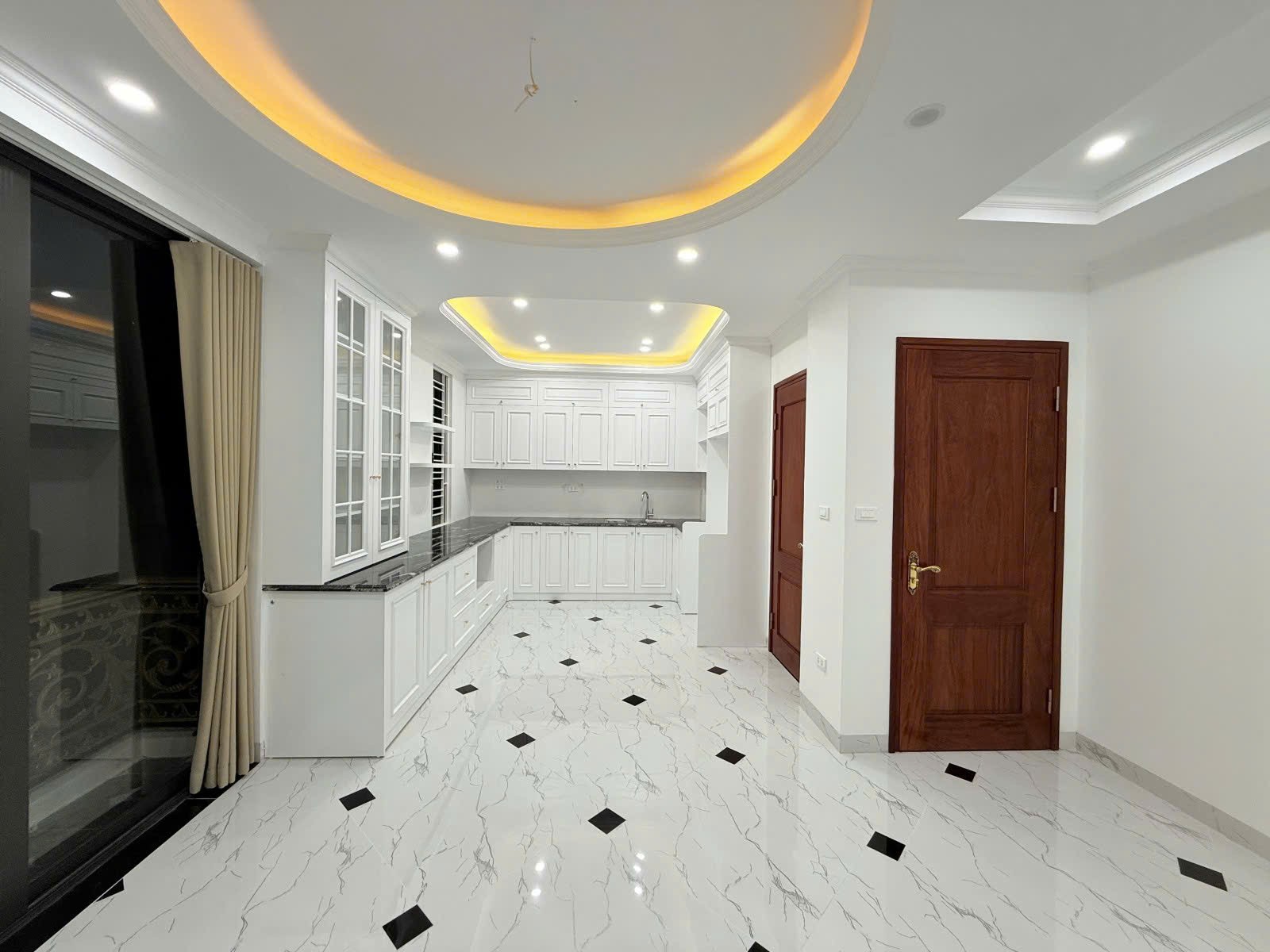 Cần bán Nhà mặt tiền đường Minh Khai, Phường Minh Khai, Diện tích 60m², Giá 24.8 Tỷ 2