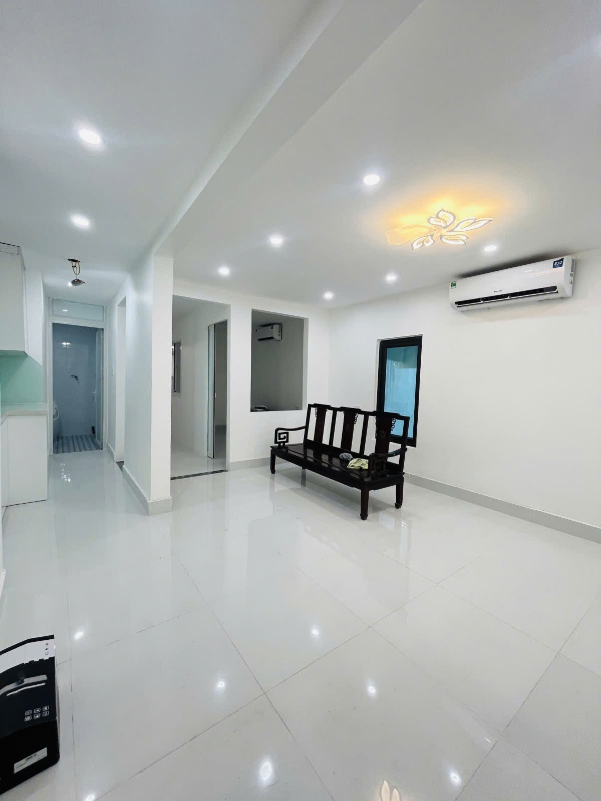 Cần bán Nhà mặt tiền đường Nguyễn Hiền, Phường Bách Khoa, Diện tích 90m², Giá 5.05 Tỷ 3