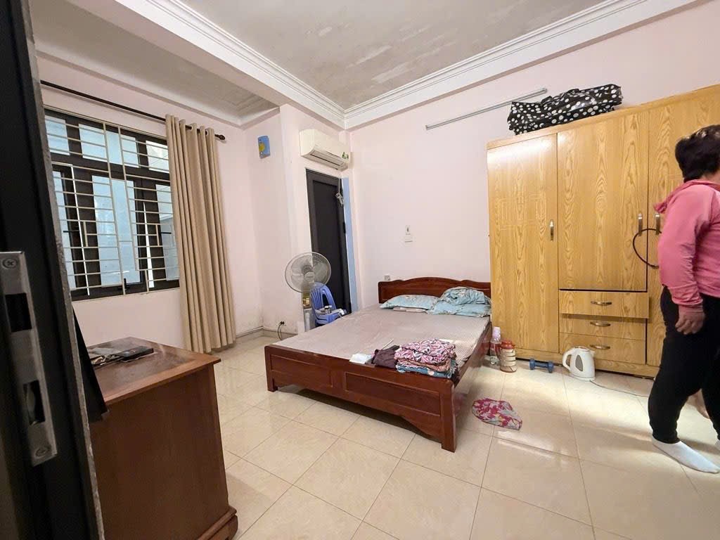 Cần bán Nhà mặt tiền đường Tân Mai, Phường Tân Mai, Diện tích 30m², Giá 4.3 Tỷ 2