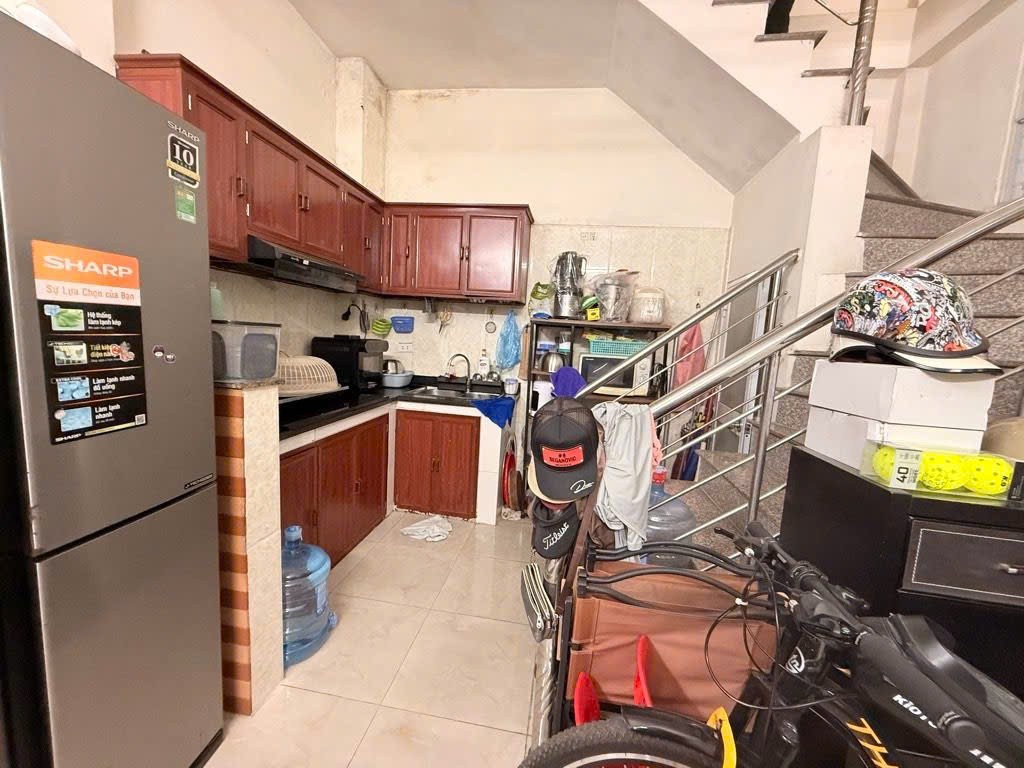 Cần bán Nhà mặt tiền đường Tân Mai, Phường Tân Mai, Diện tích 30m², Giá 4.3 Tỷ 3