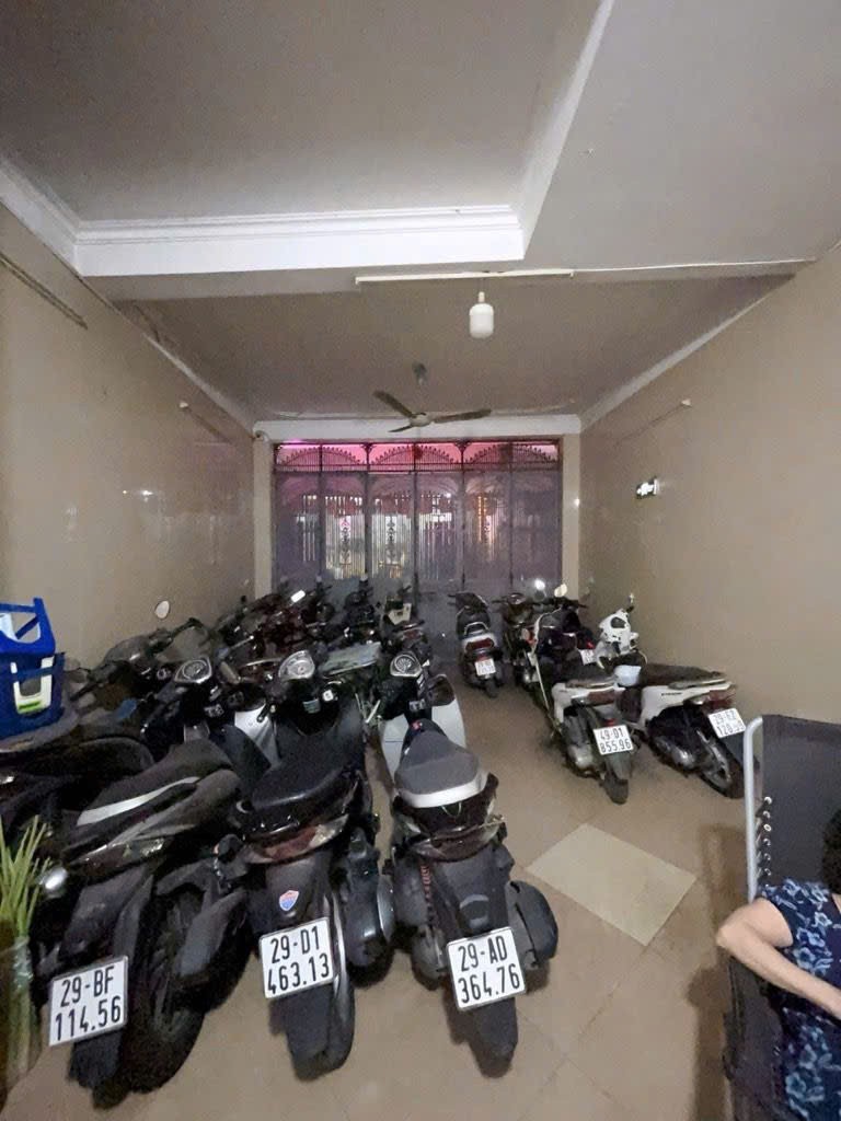 Cần bán Nhà mặt tiền đường Bạch Mai, Phường Cầu Dền, Diện tích 74m², Giá 18.3 Tỷ 2