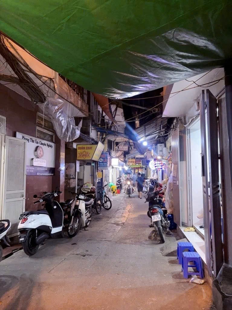 Cần bán Nhà mặt tiền đường Bạch Mai, Phường Cầu Dền, Diện tích 74m², Giá 18.3 Tỷ 5
