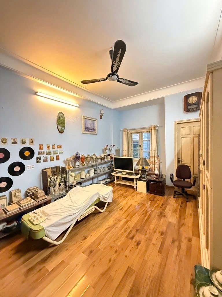 Cần bán Nhà mặt tiền đường Hoàng Mai, Phường Hoàng Văn Thụ, Diện tích 56m², Giá 18.2 Tỷ 5