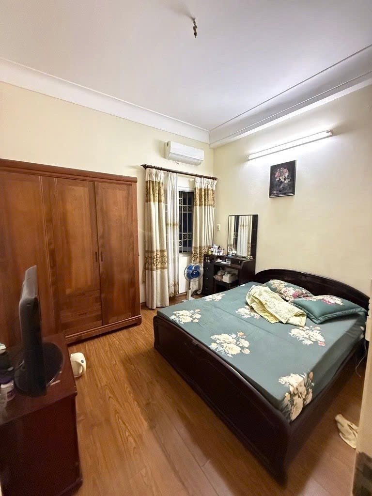 Cần bán Nhà mặt tiền đường Hoàng Mai, Phường Hoàng Văn Thụ, Diện tích 56m², Giá 18.2 Tỷ 6