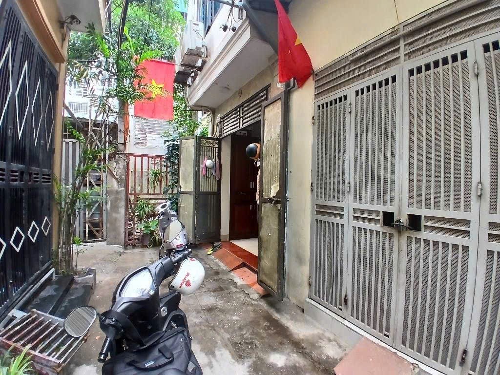 Cần bán Nhà mặt tiền đường Nam Dư, Phường Vĩnh Hưng, Diện tích 40m², Giá 7.5 Tỷ 6