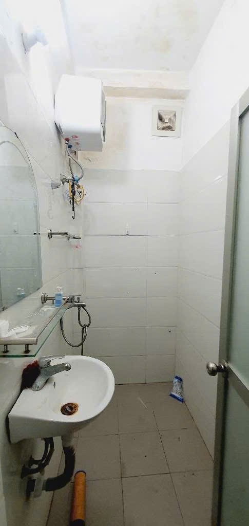 Cần bán Nhà mặt tiền đường Ngọc Hồi, Phường Hoàng Liệt, Diện tích 24m², Giá 4.98 Tỷ 2