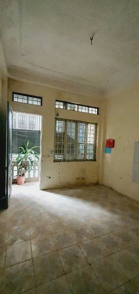 Cần bán Nhà mặt tiền đường Ngọc Hồi, Phường Hoàng Liệt, Diện tích 24m², Giá 4.98 Tỷ 3