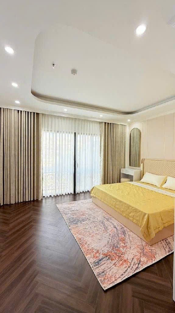 Cần bán Nhà mặt tiền đường Đại La, Phường Đồng Tâm, Diện tích 40m², Giá 28.6 Tỷ 2