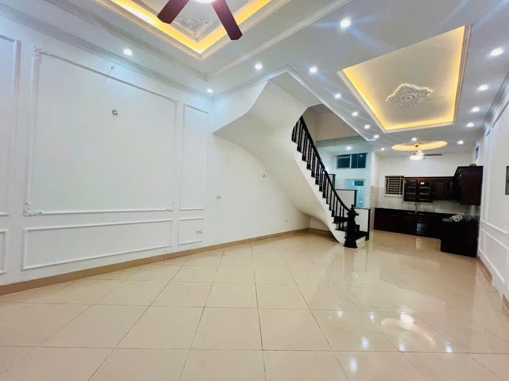 BÁN GẤP NHÀ PHÚC LỢI, 4 TẦNG. LÔ GÓC NHÀ DÂN XÂY 80M2 CHỈ HƠN 8 TỶ 5