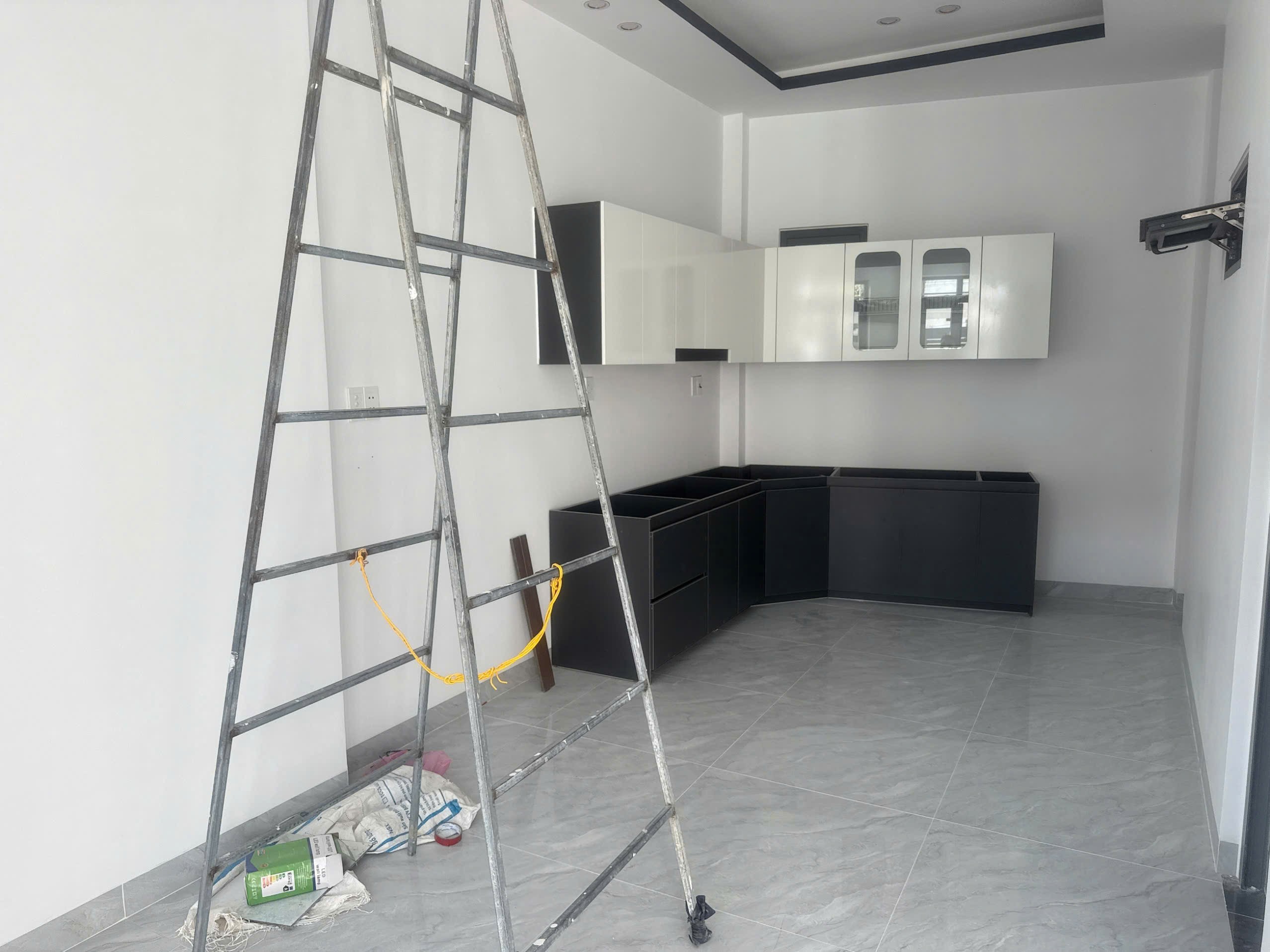 Bán nhà Diên Điền thôn Đông 1 mới xây - đường Mã Thánh 2 tầng full thổ cư có giấy phép XD 3