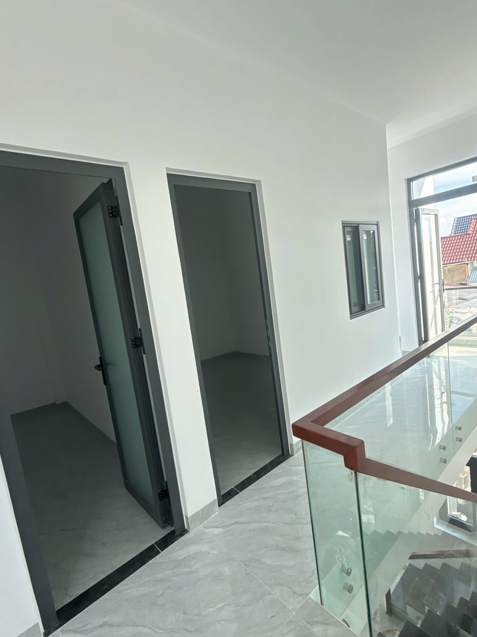Bán nhà Diên Điền thôn Đông 1 mới xây - đường Mã Thánh 2 tầng full thổ cư có giấy phép XD 10