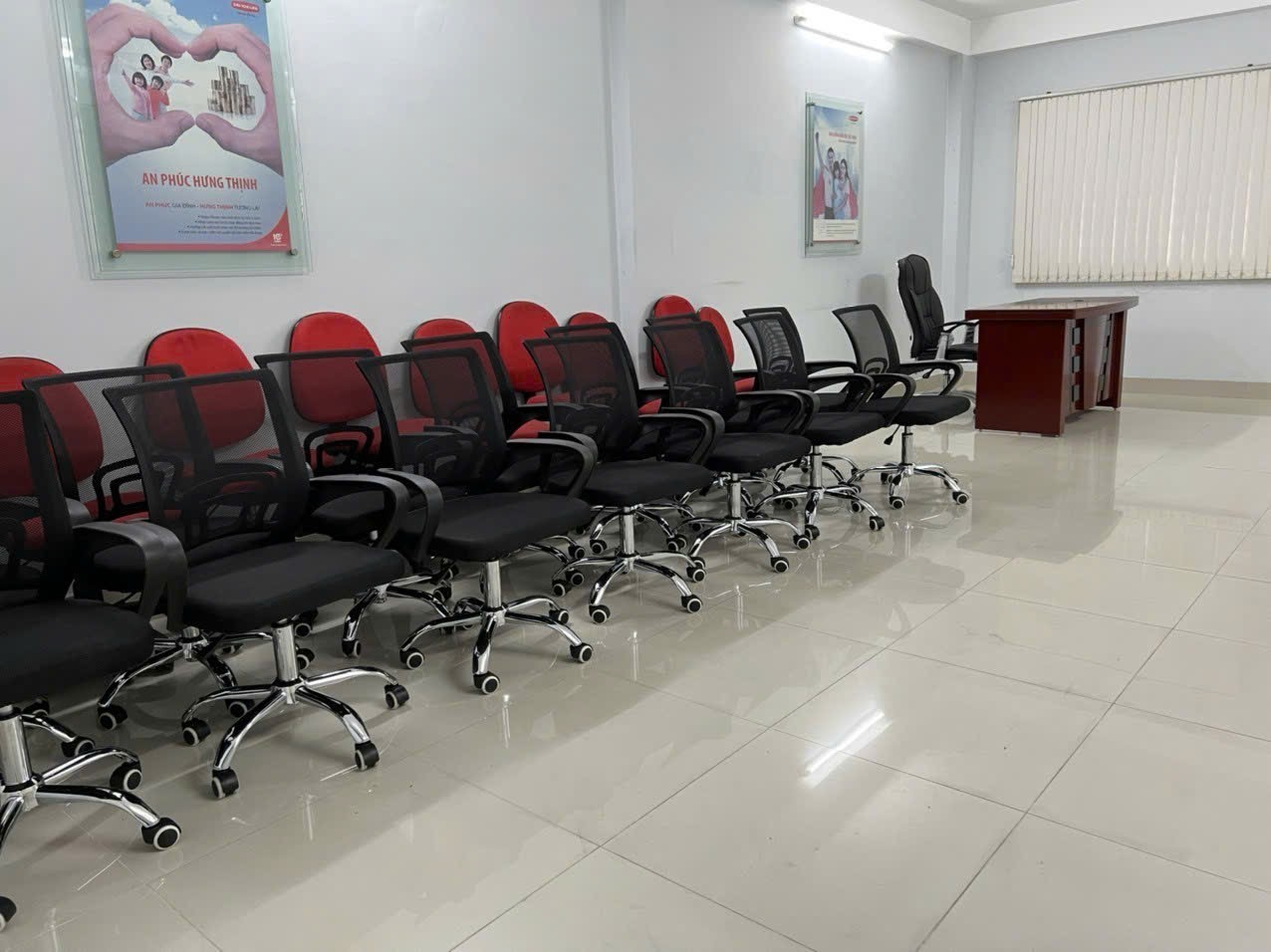 MT PHẠM VĂN ĐỒNG - TOÀ VP 5 TẦNG THANG MÁY 93m2 - 24.2 TỶ 7