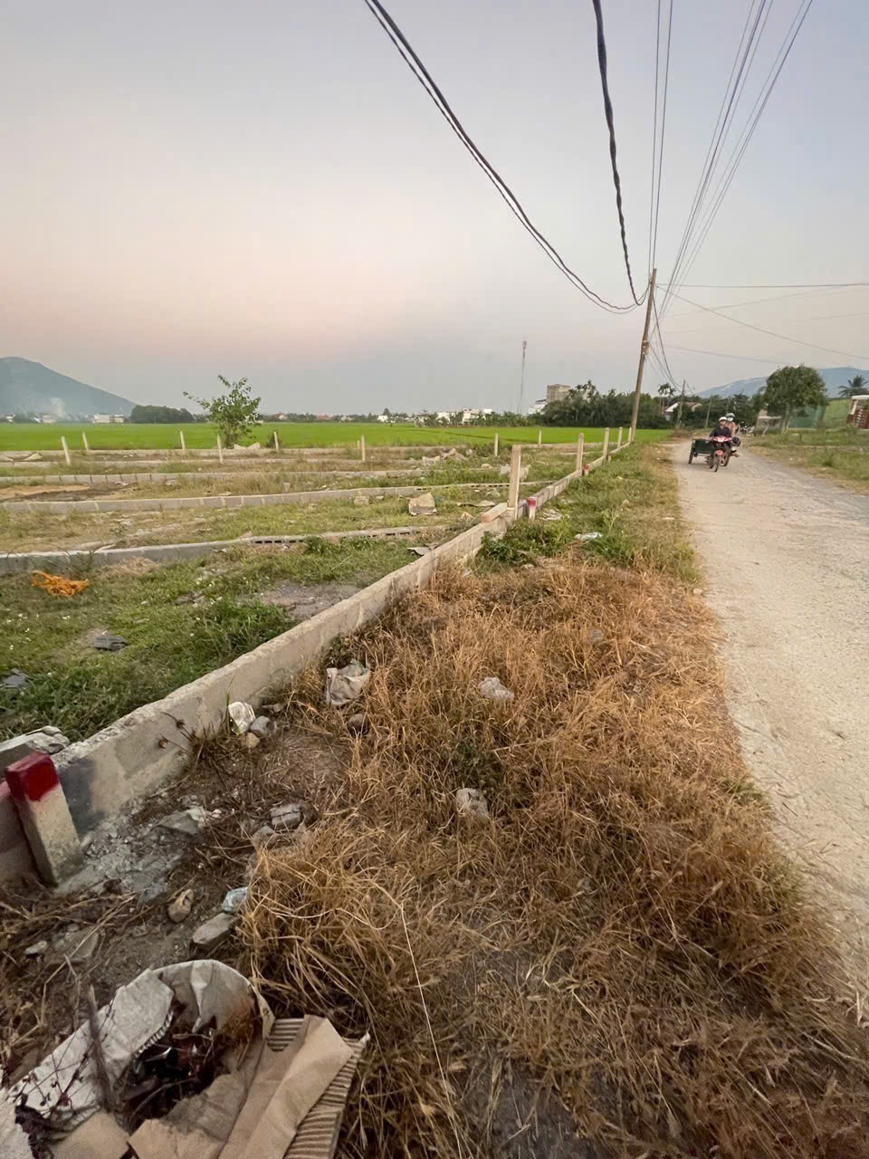 Bán đất Diên Sơn mặt đường Nhà Vuông 4