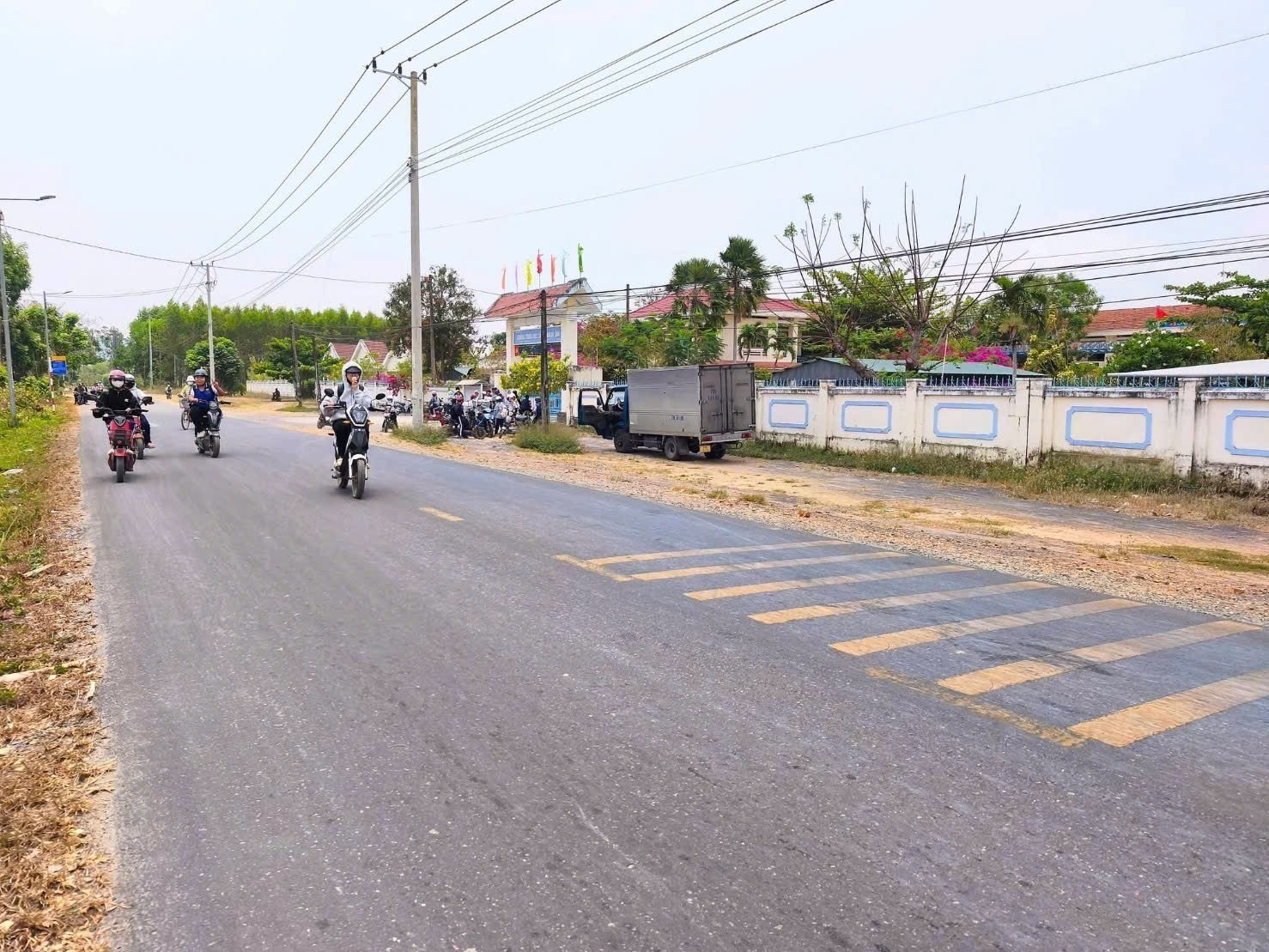 Bán đất mặt tiền Tỉnh Lộ 8 - Diên Lâm giá rẻ gần trường Đinh Bộ Lĩnh 8