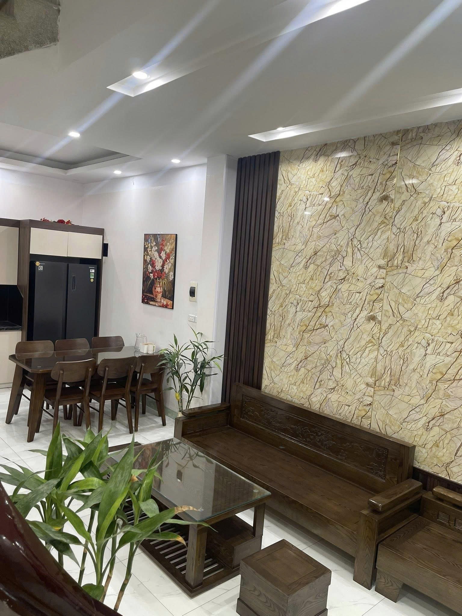 Cho thuê nhà riêng ngõ 23 Lạc Trung, Hai Bà Trưng 52M x 3T (4 ngủ) FULL ĐỒ đẹp giá 15.5 triệu 2