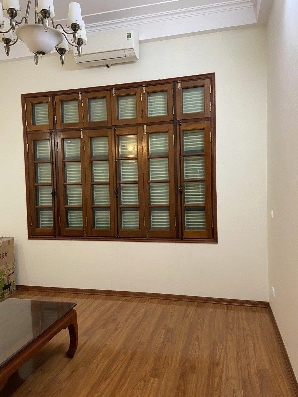 Cho thuê nhà PL, Ô TÔ, VỈA HÈ tại Nghĩa Đô, Cầu Giấy 42M x 5T (6 ngủ) giá 20 triệu 2