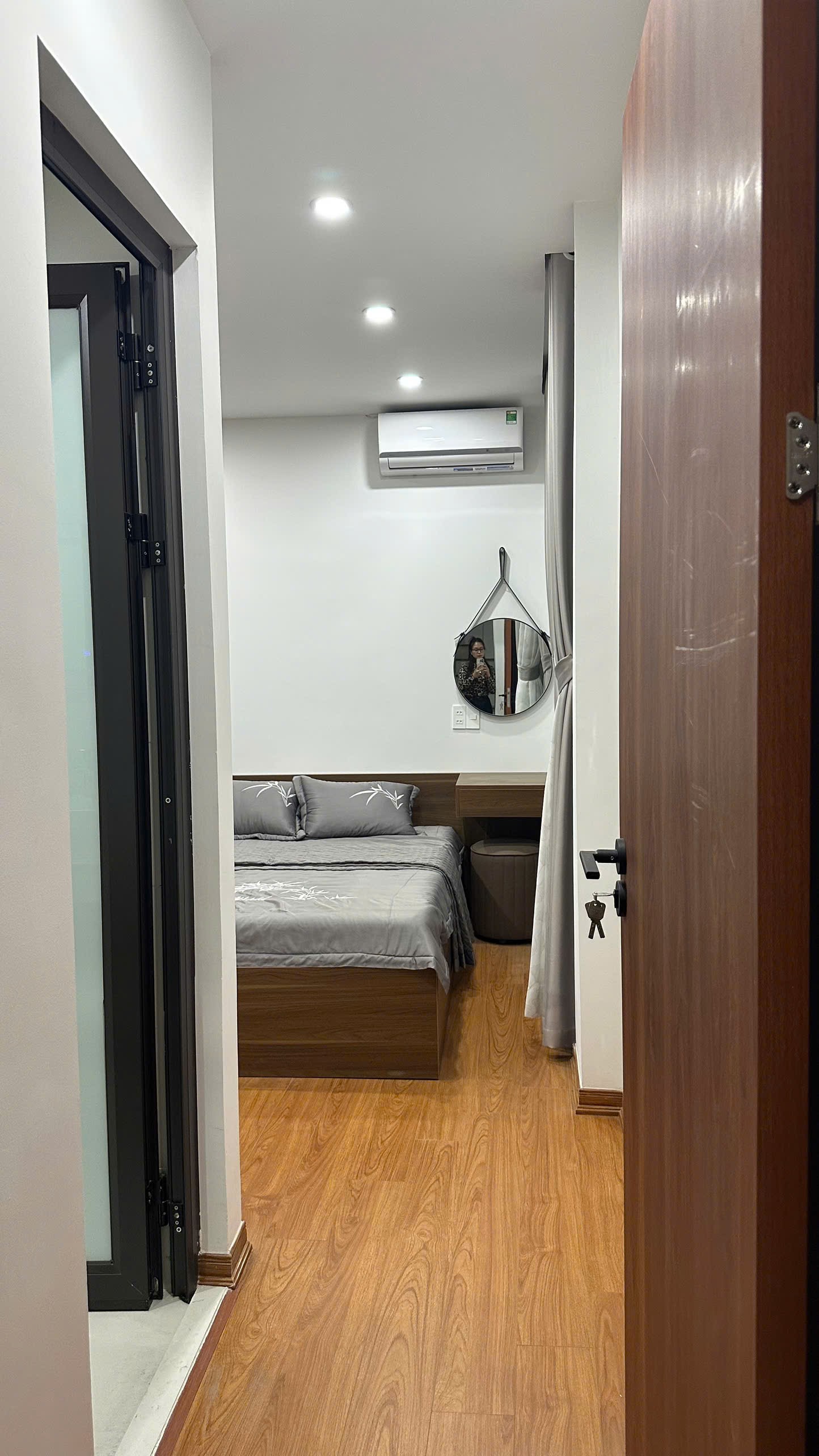 Cho thuê nhà THANG MÁY, FULL ĐỒ 35M x 6T(3 ngủ) giá 18.5 triệu ở Đê La Thành, Ba Đình 3