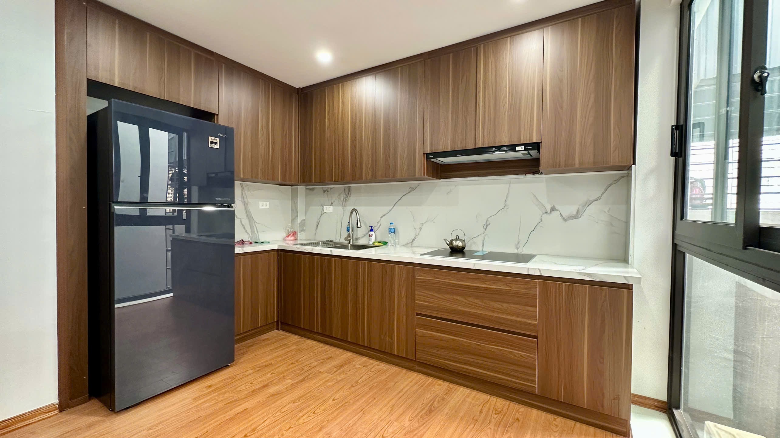Cho thuê nhà THANG MÁY, FULL ĐỒ 35M x 6T(3 ngủ) giá 18.5 triệu ở Đê La Thành, Ba Đình 6