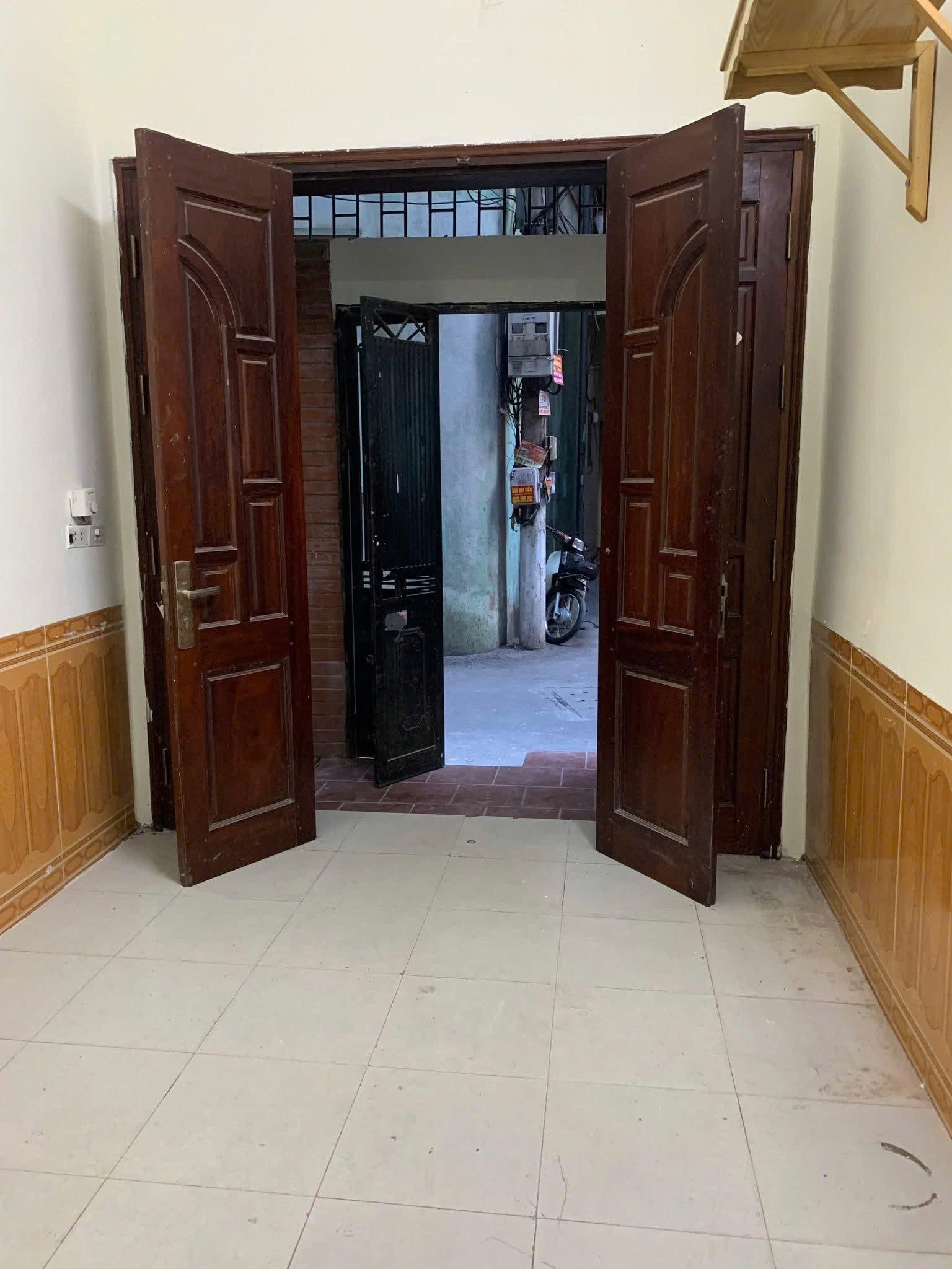 Cho thuê nhà riêng ngõ 58 Trần Bình, Mai Dịch quận Cầu Giấy 27M x 3T giá 10tr NGÕ Ô TÔ