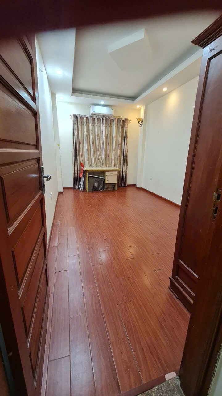 Cho thuê nhà riêng Trần Cung, Cầu Giấy 30M x 4T giá 9 triệu NHÀ ĐẸP Ở NGAY 5