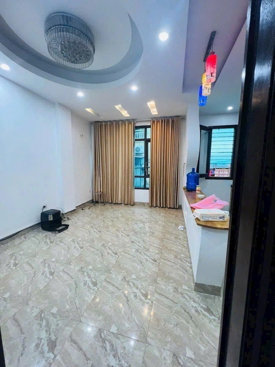Cho thuê nhà riêng ngõ 82 Nghĩa Tân, Cầu Giấy DTSD 38m x 6T giá 18 triệu Ô TÔ ĐỖ CỬA 2