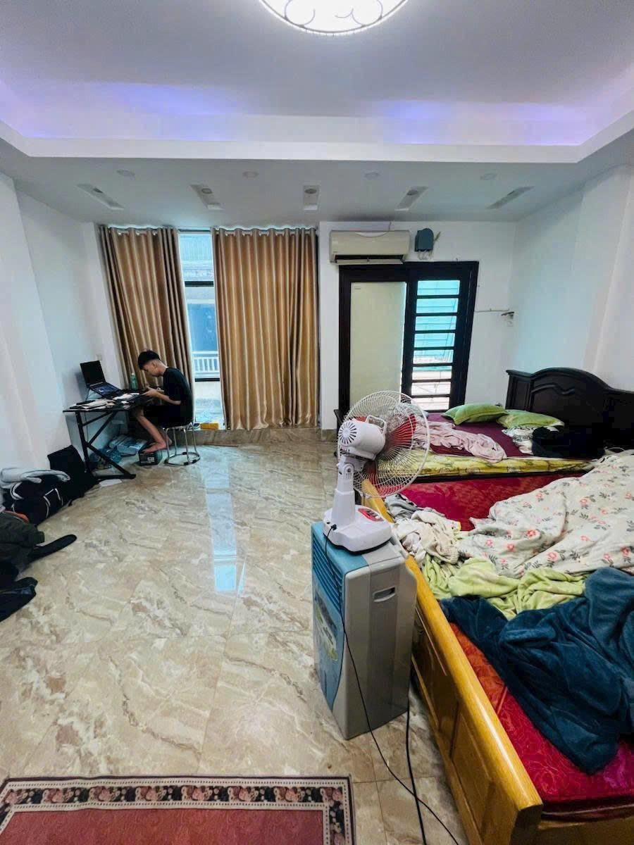 Cho thuê nhà riêng ngõ 82 Nghĩa Tân, Cầu Giấy DTSD 38m x 6T giá 18 triệu Ô TÔ ĐỖ CỬA 3