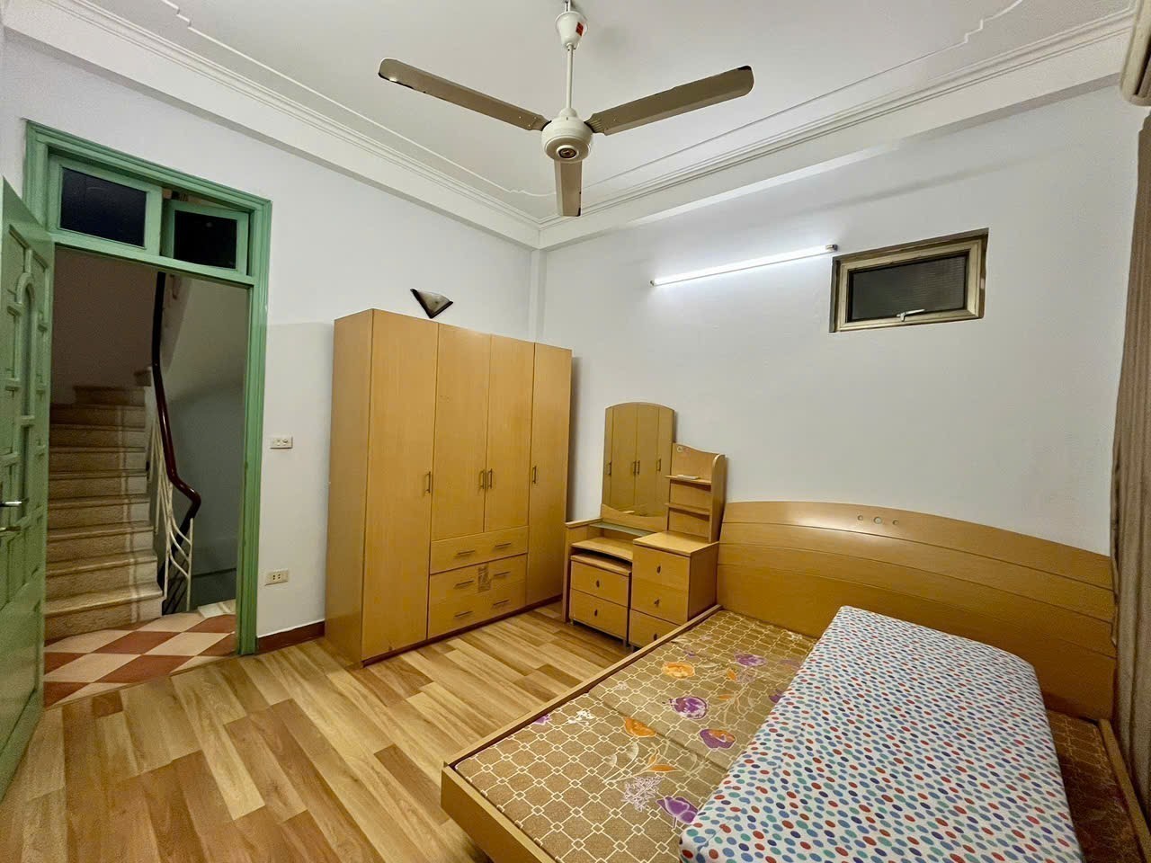 Cho thuê nhà riêng Đội Cấn, Ba Đình 30M x 4T giá 11 triệu Ở VÀ KD 2