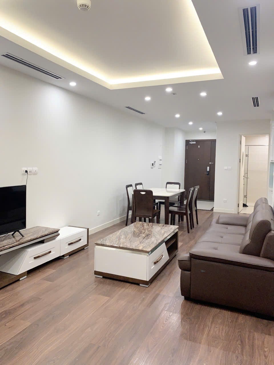 Bán căn hộ 2PN tại Imperia Garden dt 70m2, full đồ, giá 7.x tỷ 3