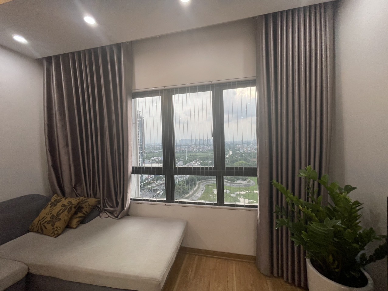 Bán 2pn MULBERRY LANE, ban công ĐN, full đồ chỉ 6.8 tỷ 3