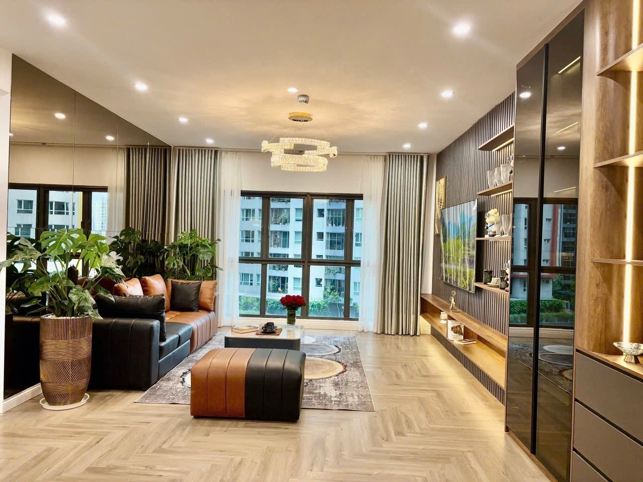BÁN căn hộ 3 ngủ dt 124m2 tại Mulberry Lane, giá 8.3 tỷ 2