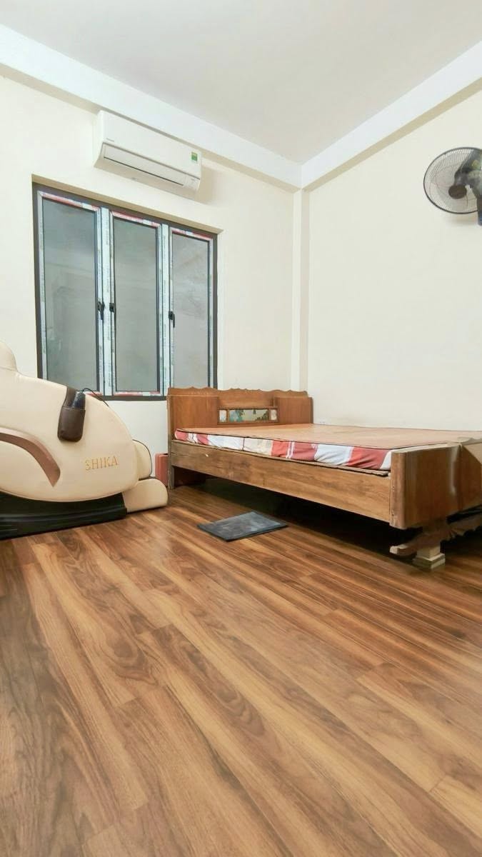 Bán nhà 5 tầng 43 m2 ngõ 109 Quan Nhân 3