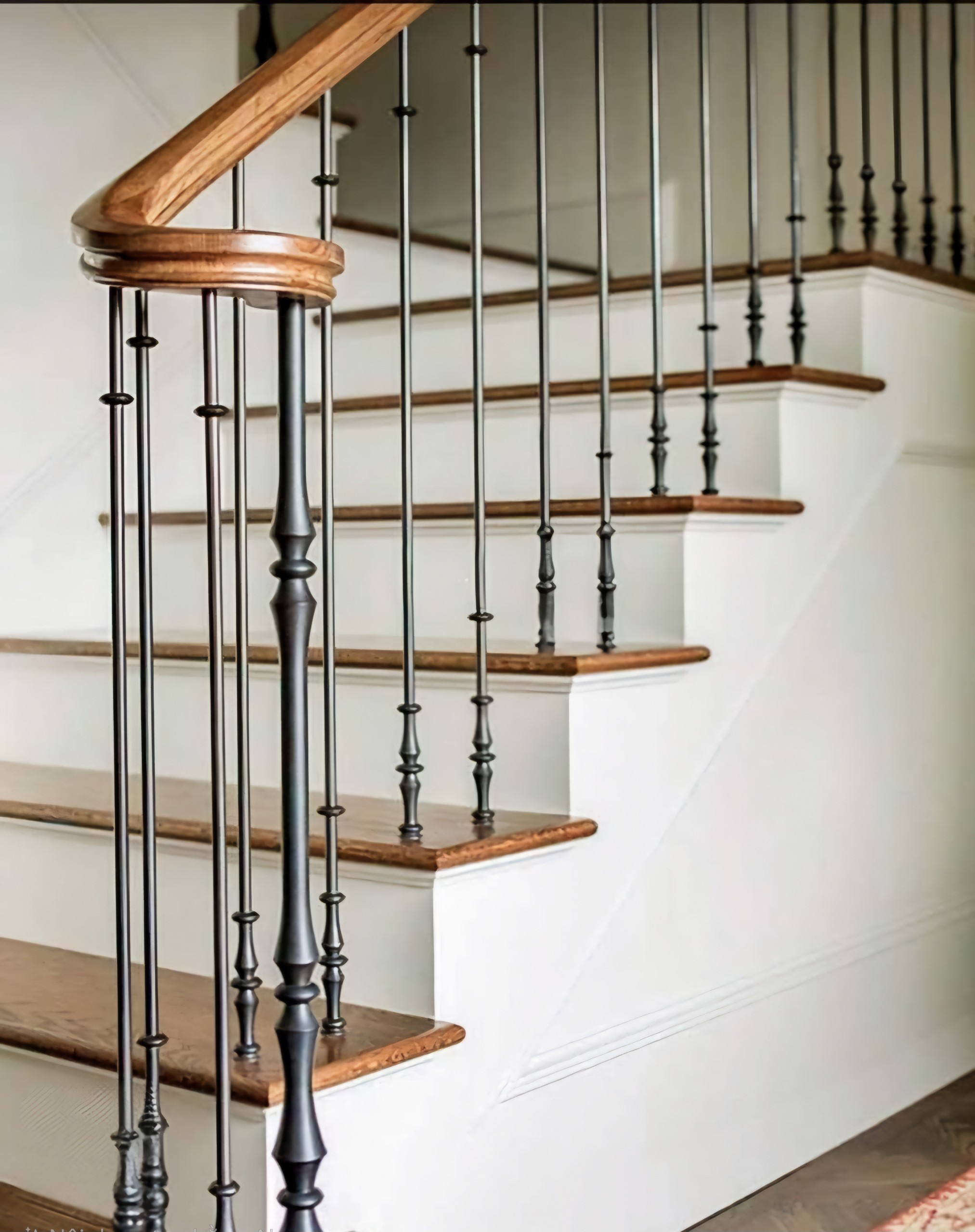 Nhà mình cho thuê nhà, Huỳnh Thúc Kháng, Nguyên Hồng, 162m2x 2T -50 tr 2
