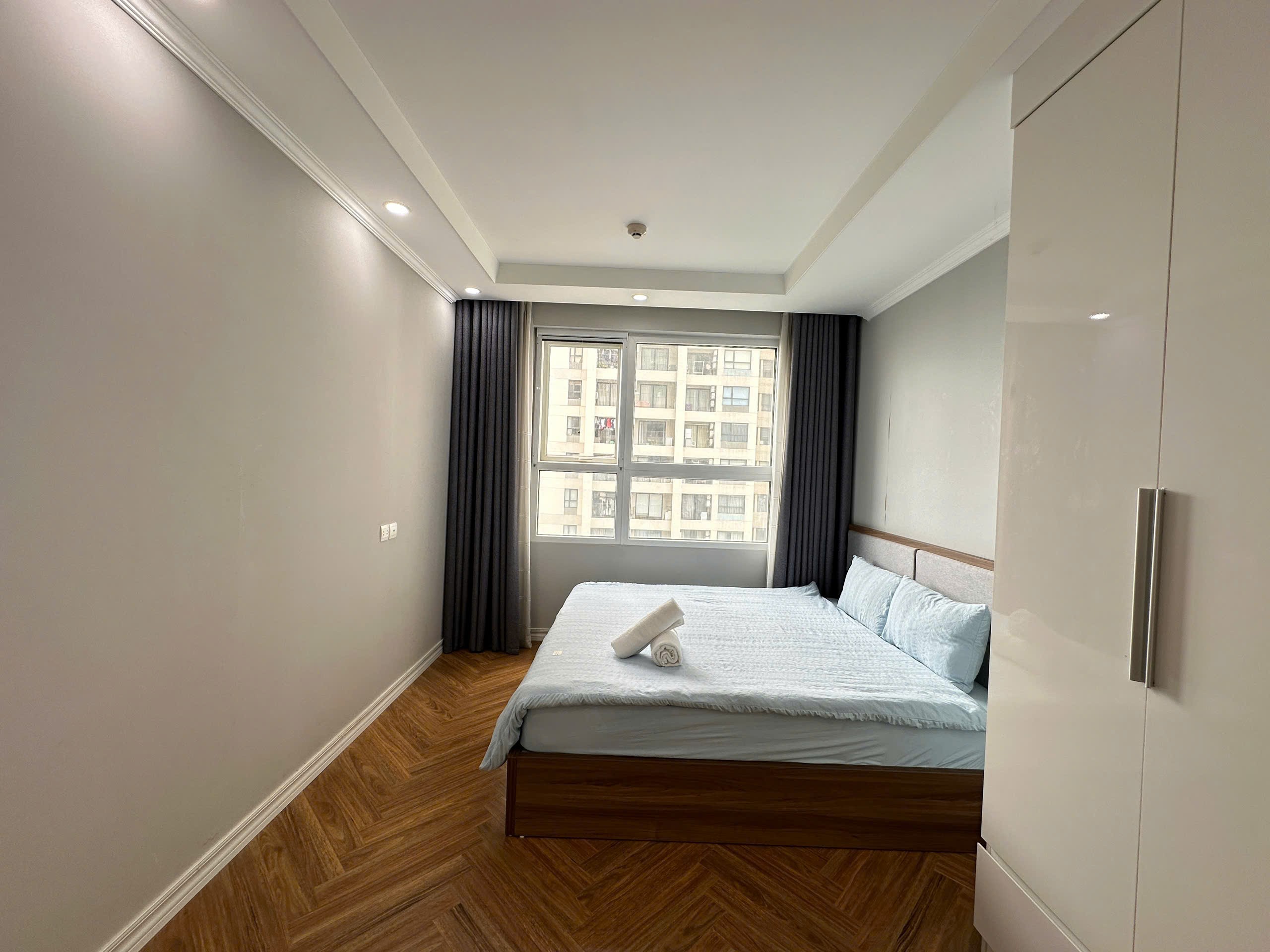 Bán gấp căn 2PN-76m2 Vinhomes D'Capitale, full đồ, giá 8.8 tỷ 2