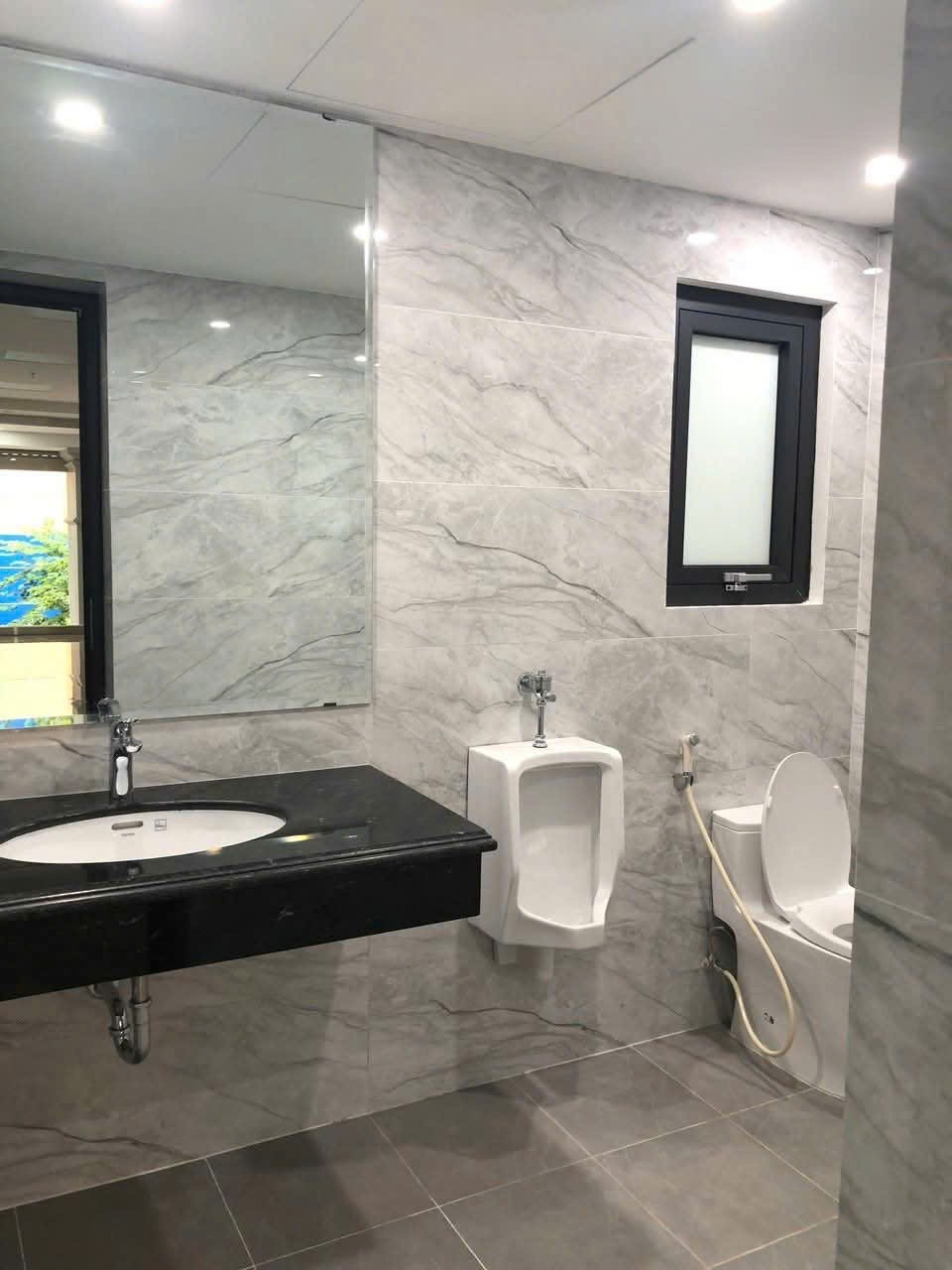 Cho thuê nhà, Trung Hòa, Vũ Phạm Hàm, Trần Kim Xuyến; 176m2* 1T -32 tr 3