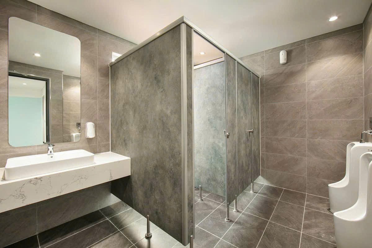 Cho thuê nhà căn góc, Lê Văn Lương, Khuất Duy Tiến, 200m2x 2T -45 tr 3