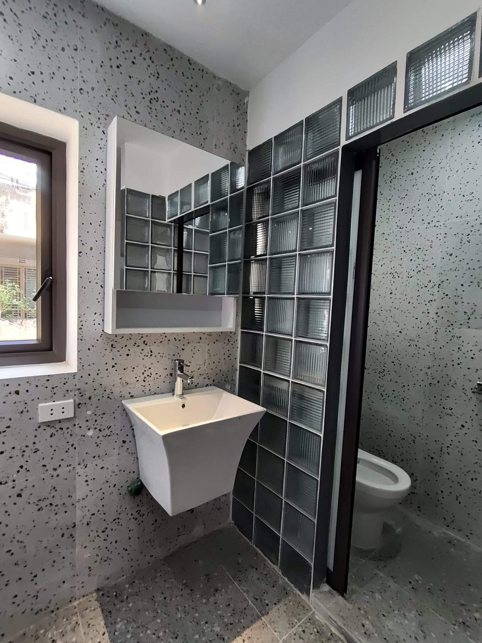 Mình cho thuê nhà, Nguyễn Đình Thi, Hoàng Hoa Thám; 164m2* 1T -34 tr 2