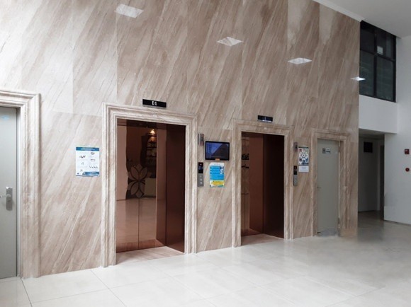 Cho thuê 200m sàn VP toà nhà Central Point 219 Trung Kính, giá hợp lý, sẵn bàn giao 3
