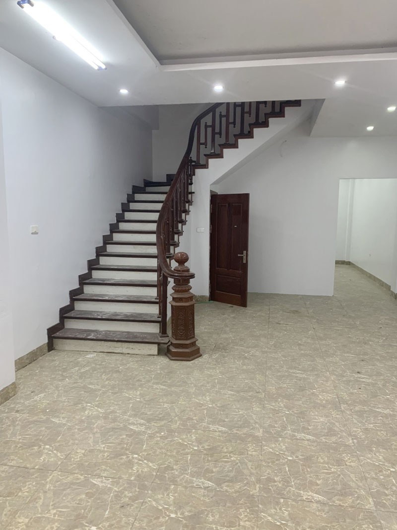 Nhà Đẹp Phúc Lợi 92,4m2, 4 Tầng - Đường 15m Kinh Doanh Đa Ngành - Ngay Cạnh Hệ Thống Trường Học Các 4