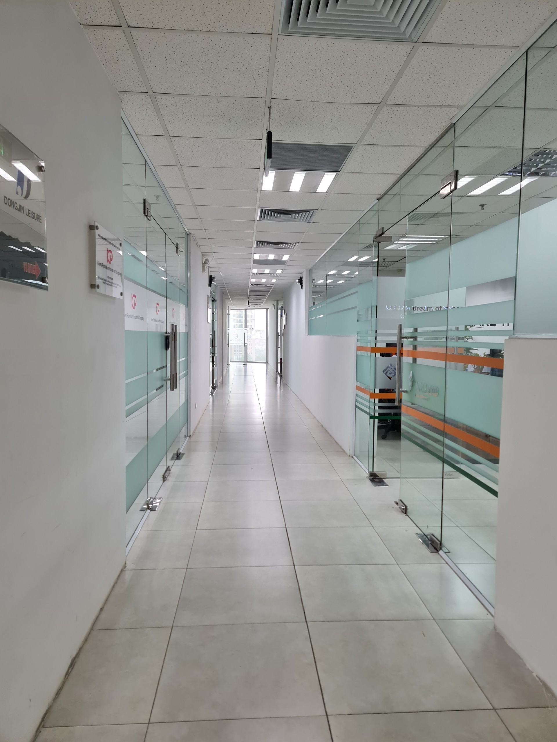 Cho thuê 110m sàn VP toà nhà Star Tower - Dương Đình Nghệ, giá hợp lý, sẵn bàn giao 4