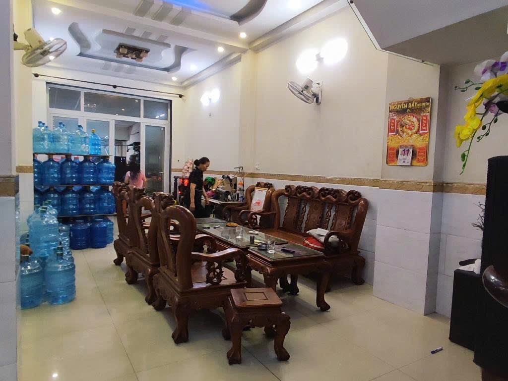 Bán nhà mặt phố tại Bùi Văn Ngữ, Hiệp Thành, Quận 12, TP.HCM, 13,5 tỷ, 130m2, giá cực chất 4