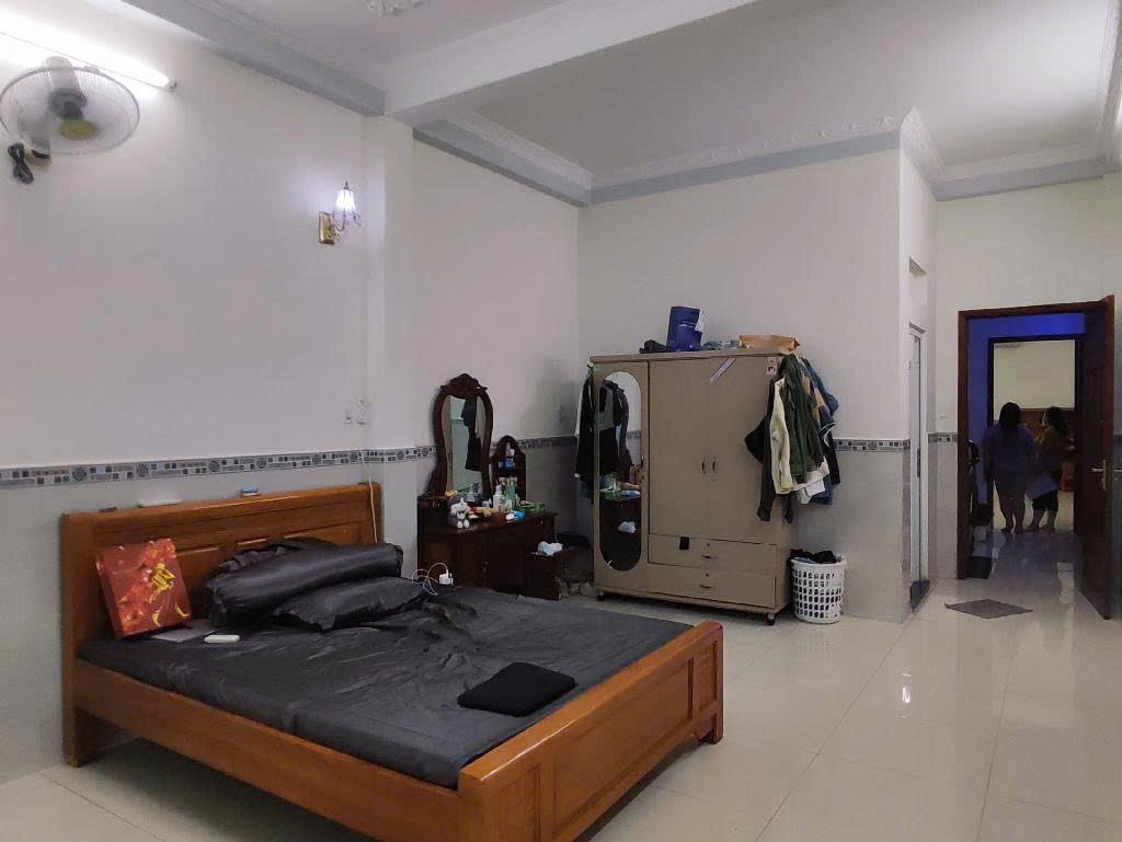 Bán nhà mặt phố 130m2, giá ưu đãi 13,5 tỷ tại Bùi Văn Ngữ, Hiệp Thành, Q12, HCM 5