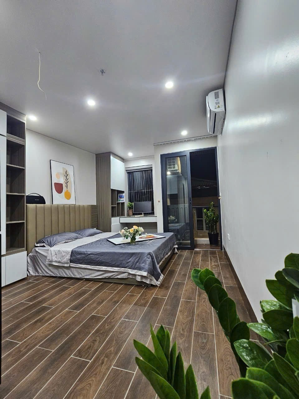 GẤP LẮM RỒI, TÒA CHDV NGÃ TƯ SỞ 56M2 6T 11PKK DOANH THU CAO GIÁ CHỈ 11 TỶ 5