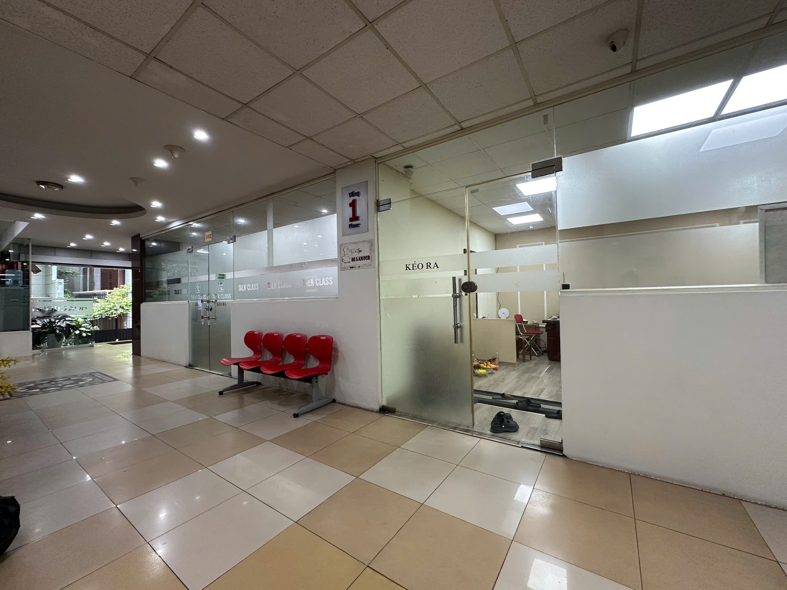 VP GIÁ THUÊ RẺ 36m2 TẠI TRUNG TÂM 11 THÁI HÀ. Free LÀM NGOÀI GIỜ. LH 0929236669 4