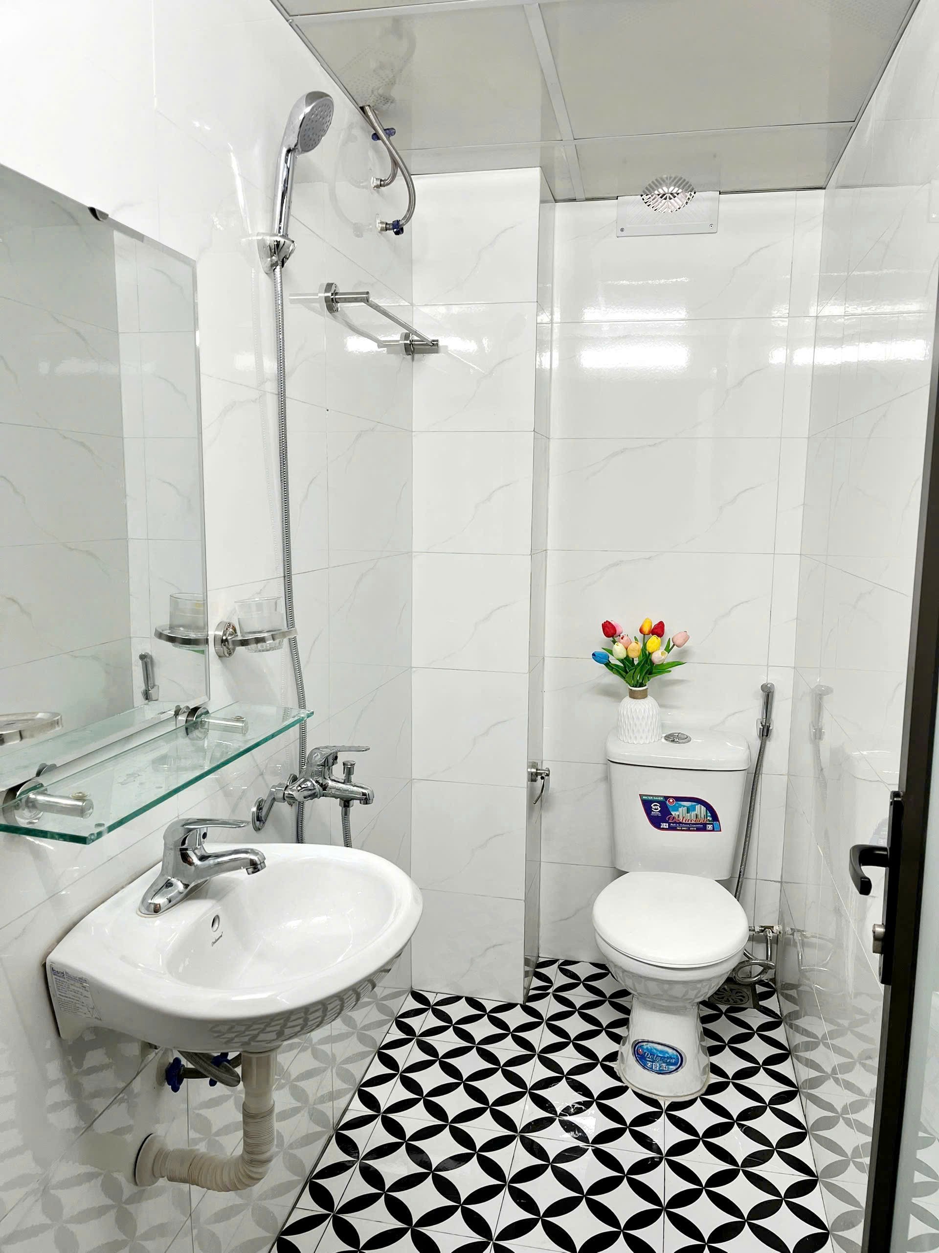 Bán gấp giá rẻ nhà Nguyễn Đức Cảnh 1.5 tầng, 17m, mặt tiền 3.8m, 1.9 tỷ Hoàng Mai. 2