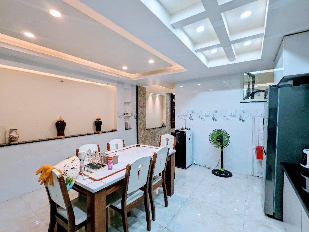 bán nhà 4 tầng hẻm xe hơi gần Phú Mỹ Hưng, sổ hồng riêng hoàn công đầy đủ 4
