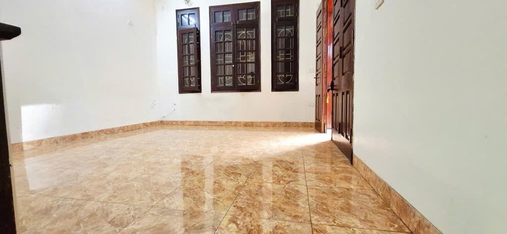 CHO THUÊ NGUYÊN CĂN MINH KHAI, Ô TÔ ĐỖ CỬA, LÀM VĂN PHÒNG, 56M 4T 16TR 0903258273 3